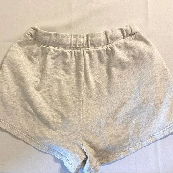 Old Navy Sz M Women’s Gray Fleece Athletic Shorts - Picture 4 of 5
